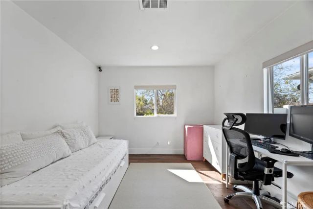 14729 Bassett, Van Nuys, CA 91405