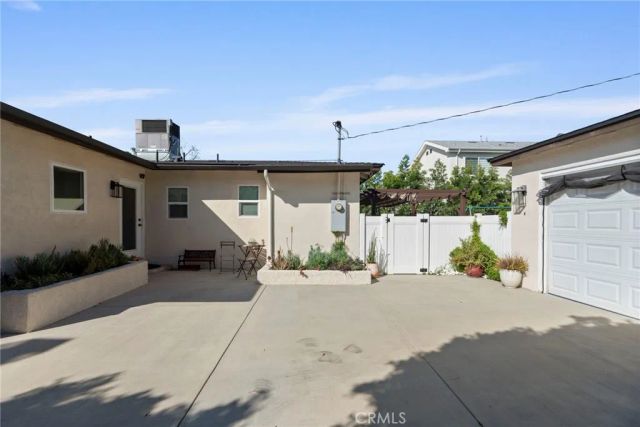 14729 Bassett, Van Nuys, CA 91405