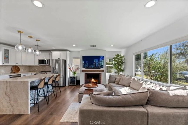 14729 Bassett, Van Nuys, CA 91405