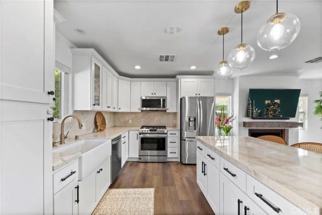 14729 Bassett, Van Nuys, CA 91405