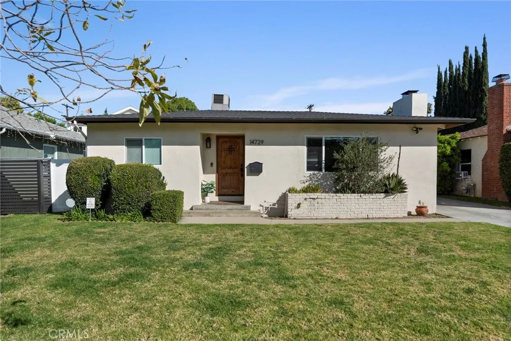 14729 Bassett, Van Nuys, CA 91405