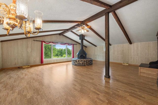 2305 Patricia Lane, Waukesha, WI 53188