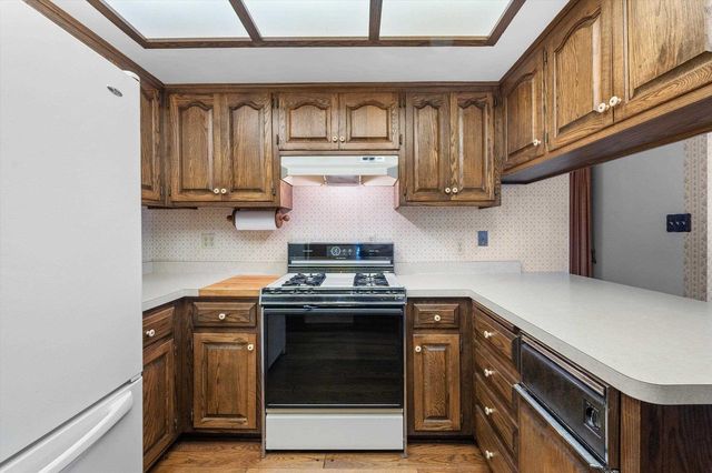 2305 Patricia Lane, Waukesha, WI 53188