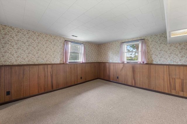 2305 Patricia Lane, Waukesha, WI 53188