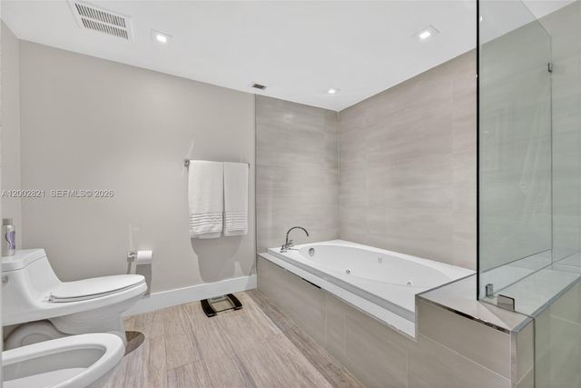 5757 Collins Avenue 1104, Miami Beach, FL 33140