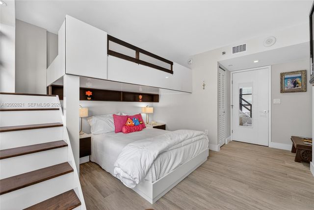 5757 Collins Avenue 1104, Miami Beach, FL 33140