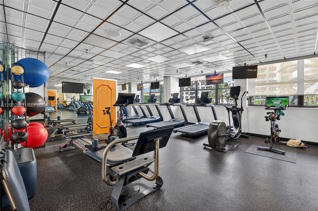 5757 Collins Avenue 1104, Miami Beach, FL 33140
