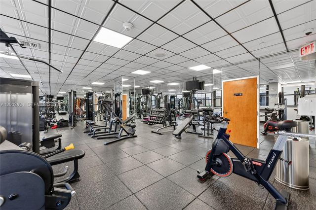 5757 Collins Avenue 1104, Miami Beach, FL 33140