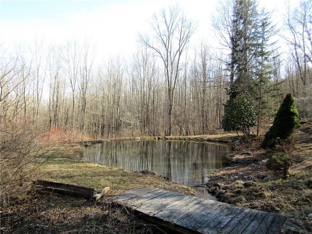 3 Maegers Road, Middletown, NY 12438