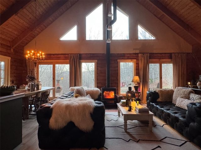 3 Maegers Road, Middletown, NY 12438