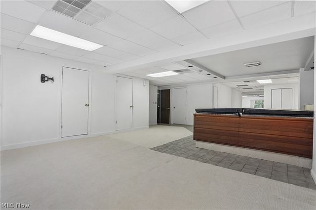 285 North Road NE, Howland, OH 44484