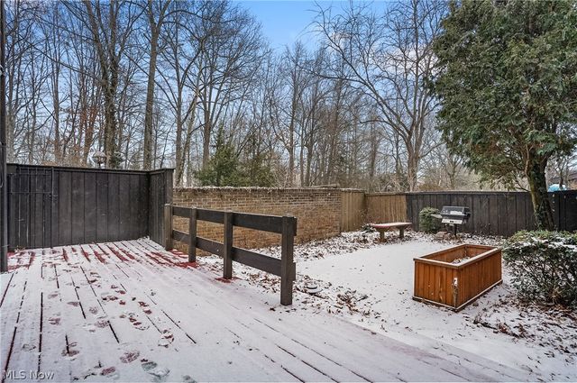 285 North Road NE, Howland, OH 44484