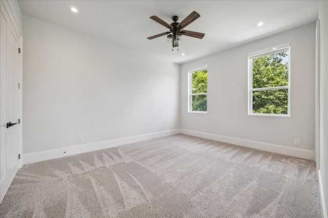 2202 Hewitt Drive, Houston, TX 77018