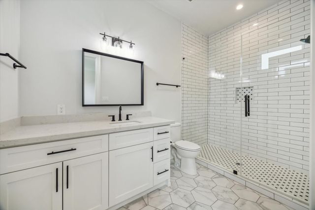 2202 Hewitt Drive, Houston, TX 77018