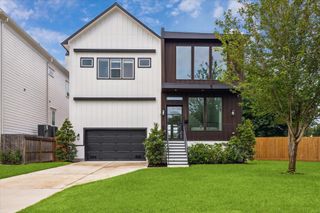 2202 Hewitt Drive, Houston, TX 77018