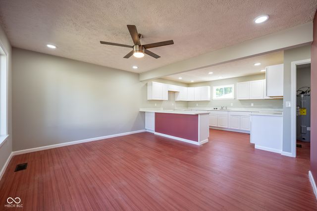 2036 Van Bibber Lake Estate, Greencastle, IN 46135