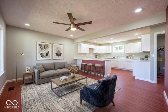 2036 Van Bibber Lake Estate, Greencastle, IN 46135