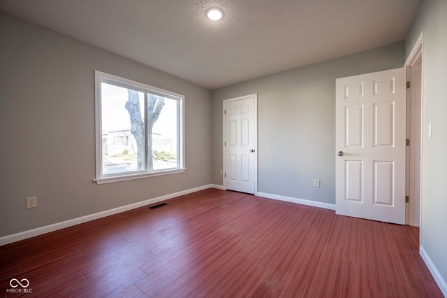 2036 Van Bibber Lake Estate, Greencastle, IN 46135