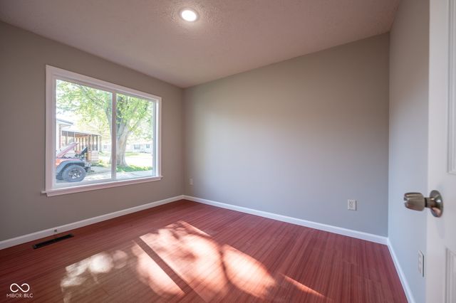 2036 Van Bibber Lake Estate, Greencastle, IN 46135