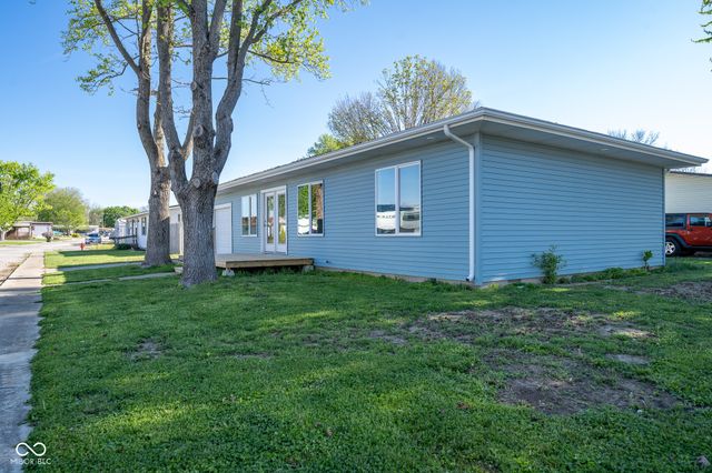 2036 Van Bibber Lake Estate, Greencastle, IN 46135