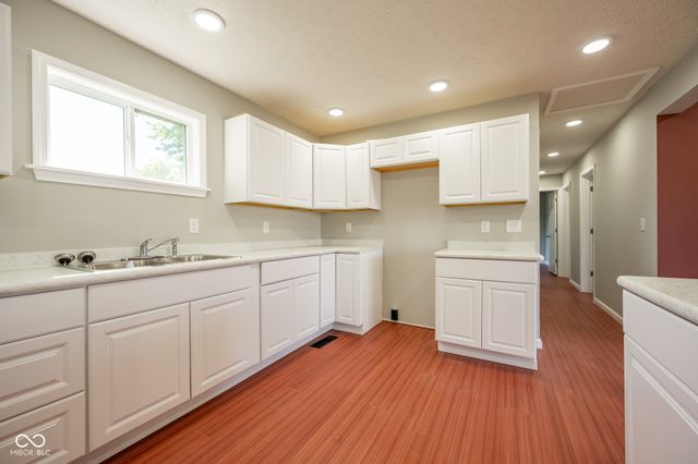 2036 Van Bibber Lake Estate, Greencastle, IN 46135