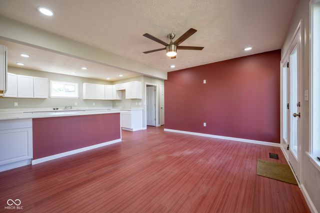 2036 Van Bibber Lake Estate, Greencastle, IN 46135