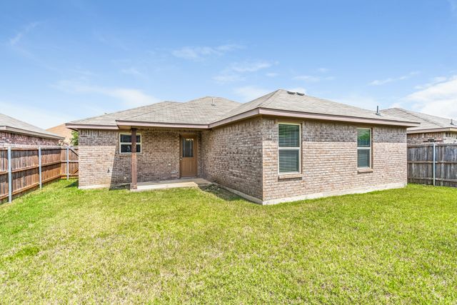 7664 Hollow Point Drive, Fort Worth, TX 76123