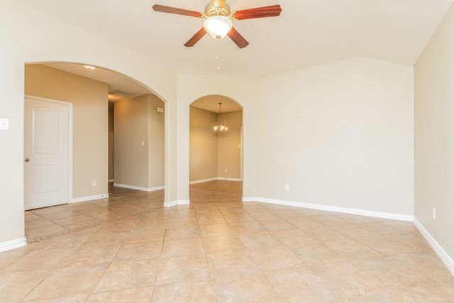 7664 Hollow Point Drive, Fort Worth, TX 76123