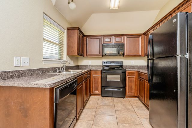 7664 Hollow Point Drive, Fort Worth, TX 76123