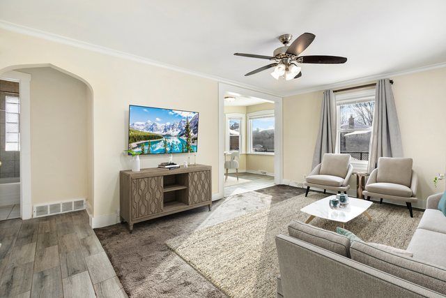 3821 N Ottawa Avenue, Chicago, IL 60634