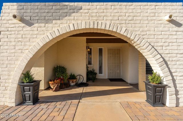 11138 W HATCHER Road, Sun City, AZ 85351