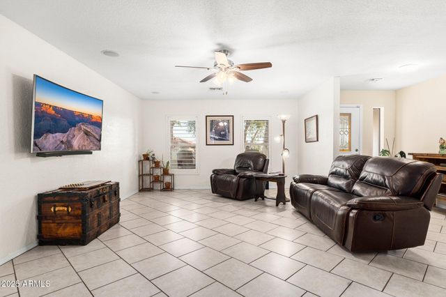 11138 W HATCHER Road, Sun City, AZ 85351