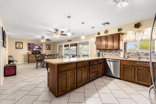 11138 W HATCHER Road, Sun City, AZ 85351