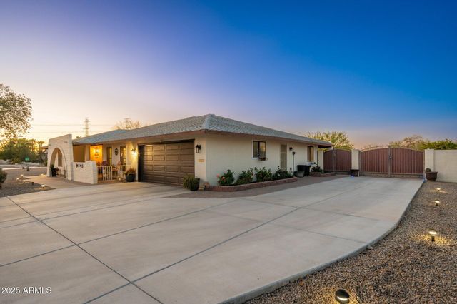 11138 W HATCHER Road, Sun City, AZ 85351