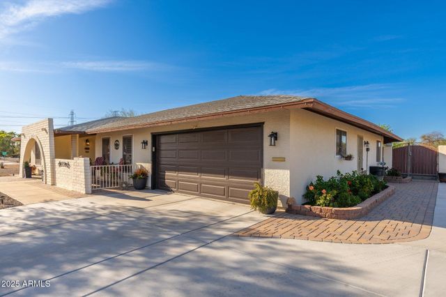 11138 W HATCHER Road, Sun City, AZ 85351