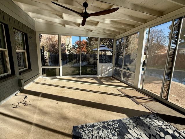 208 Oxford Drive, Roanoke, TX 76262