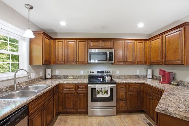 106 Doak St, Shelbyville, TN 37160