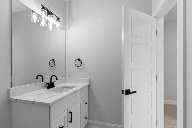 201 Lookout Dr, Winchester, TN 37398