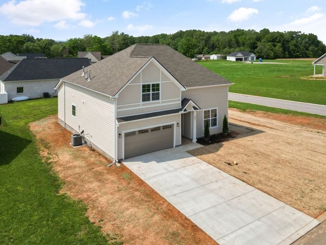 201 Lookout Dr, Winchester, TN 37398