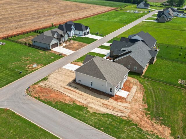 201 Lookout Dr, Winchester, TN 37398