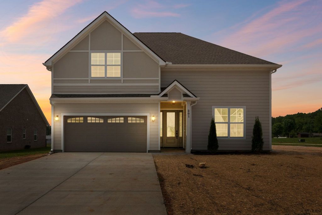 201 Lookout Dr, Winchester, TN 37398