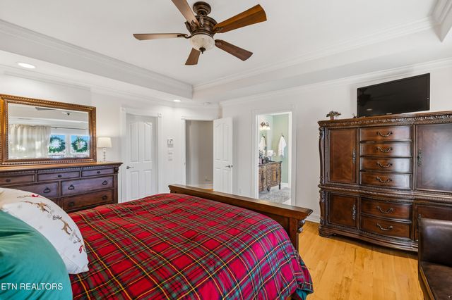 639 S Arch Rock Drive, Sevierville, TN 37876