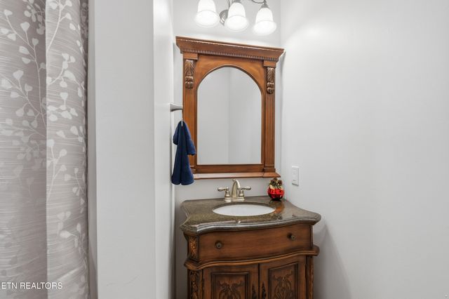 639 S Arch Rock Drive, Sevierville, TN 37876