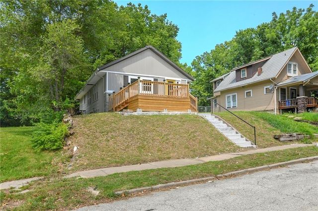 4526 Park Avenue, Kansas City, MO 64130