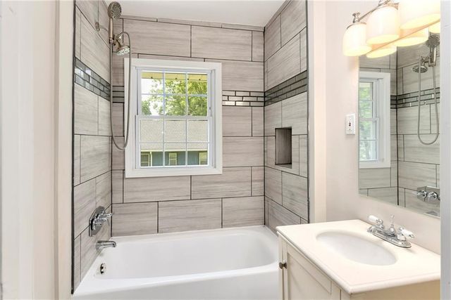 4526 Park Avenue, Kansas City, MO 64130