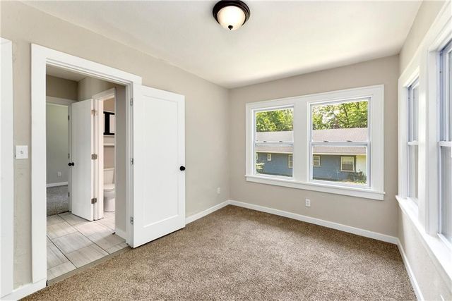 4526 Park Avenue, Kansas City, MO 64130