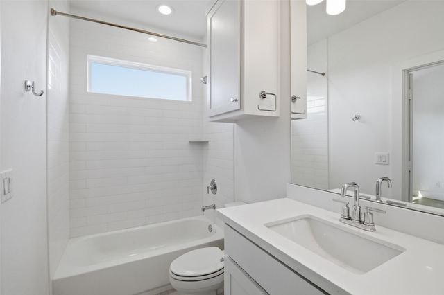 6345 Richmond Avenue 2, Dallas, TX 75214