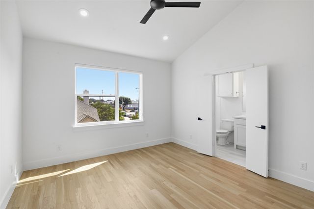 6345 Richmond Avenue 2, Dallas, TX 75214