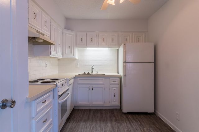 1726 Broadway B12, Galveston, TX 77550