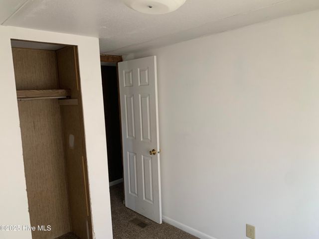 2181 Blue Creek Road 28, Jacksonville, NC 28540